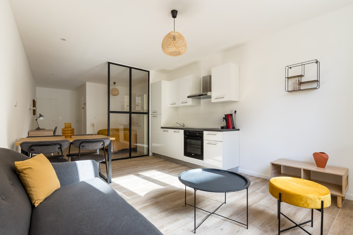 
                                                Location
                                                 VACON3 - STUDIO