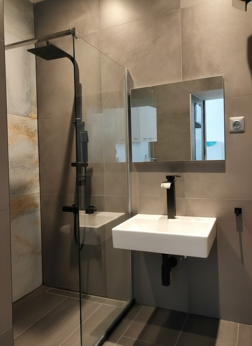 
                                                Vente
                                                 VAL-DES-PRÉS – Appartement T2 rénové de 32 m²