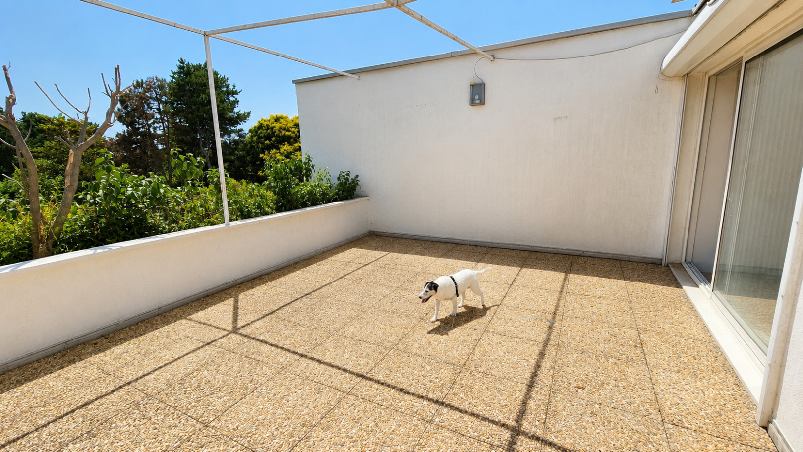 
                                                Vente
                                                 Valence le Haut (et non Le Plan). T4 avec terrasse de 20 m2 sur le parc