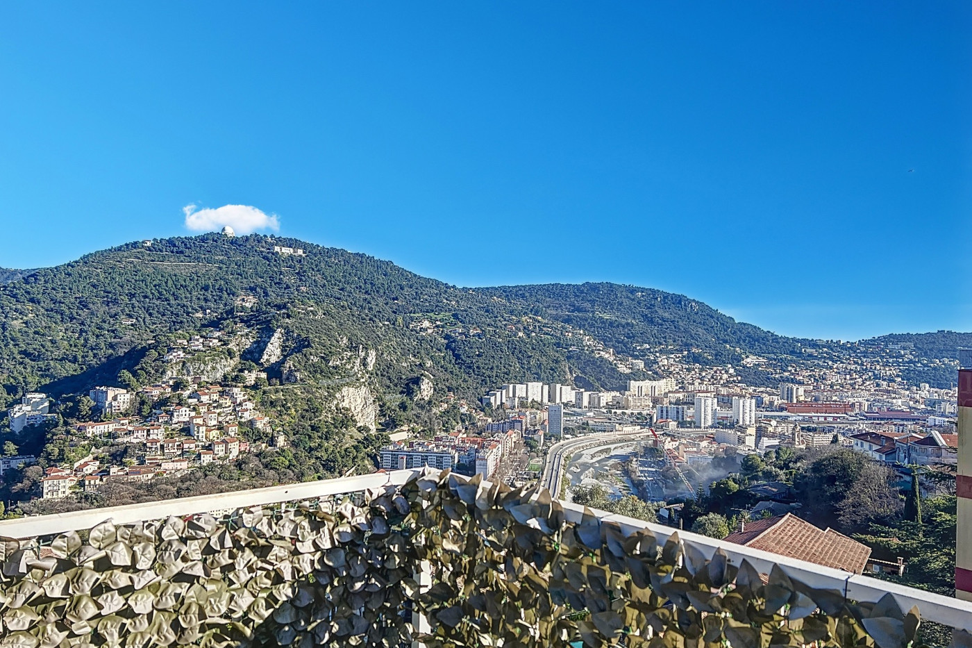 
                                                Location
                                                 Vaste 4 Pièces lumineux 118 m²