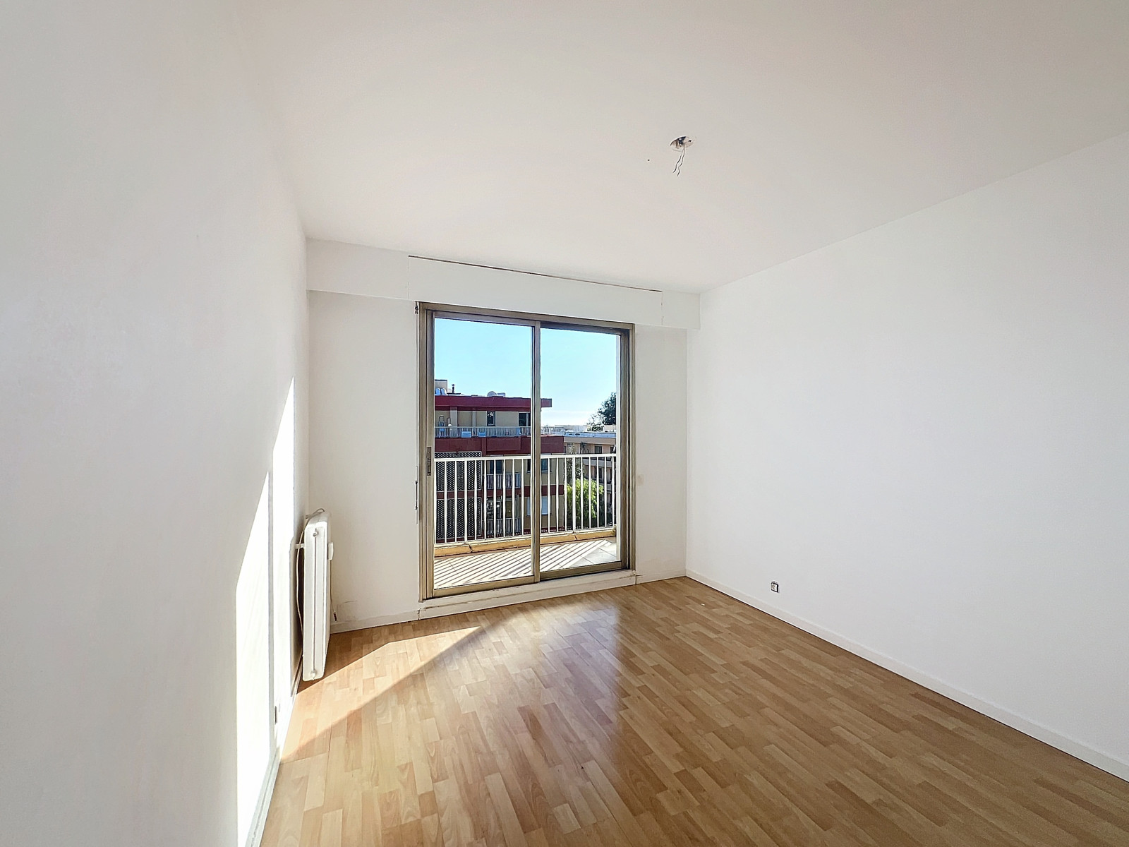 
                                                Location
                                                 Vaste 4 Pièces lumineux 118 m²
