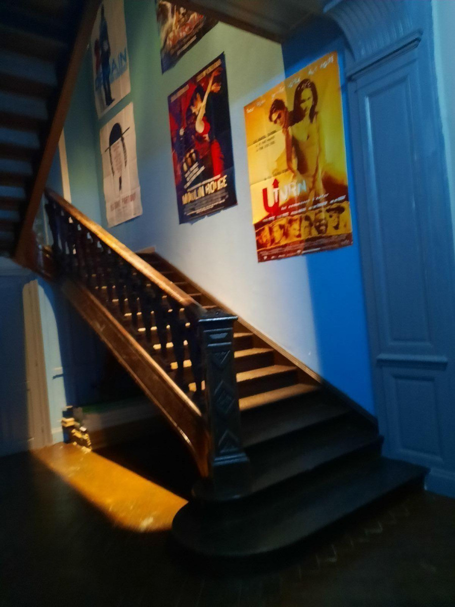 
                                                Location
                                                 Vaste appartement de 100 m2 au Château Japy