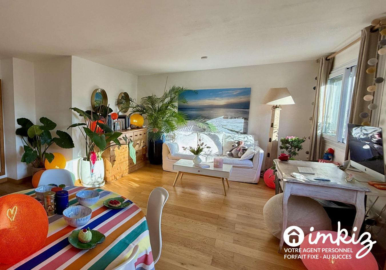 
                                                Vente
                                                 Vaste T4 lumineux Rue des Tyrans