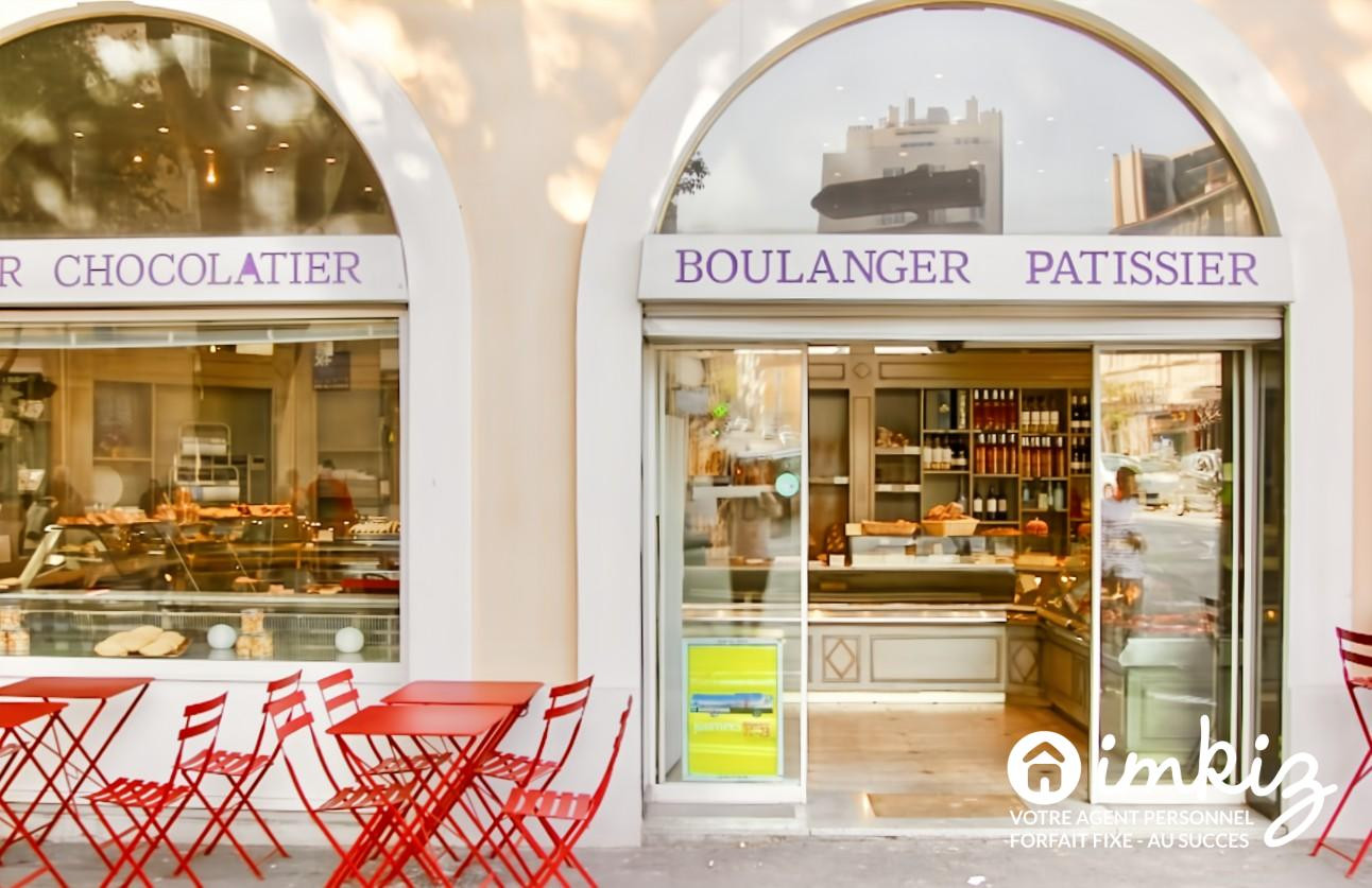 
                                                Vente
                                                 Vaste T4 lumineux Rue des Tyrans