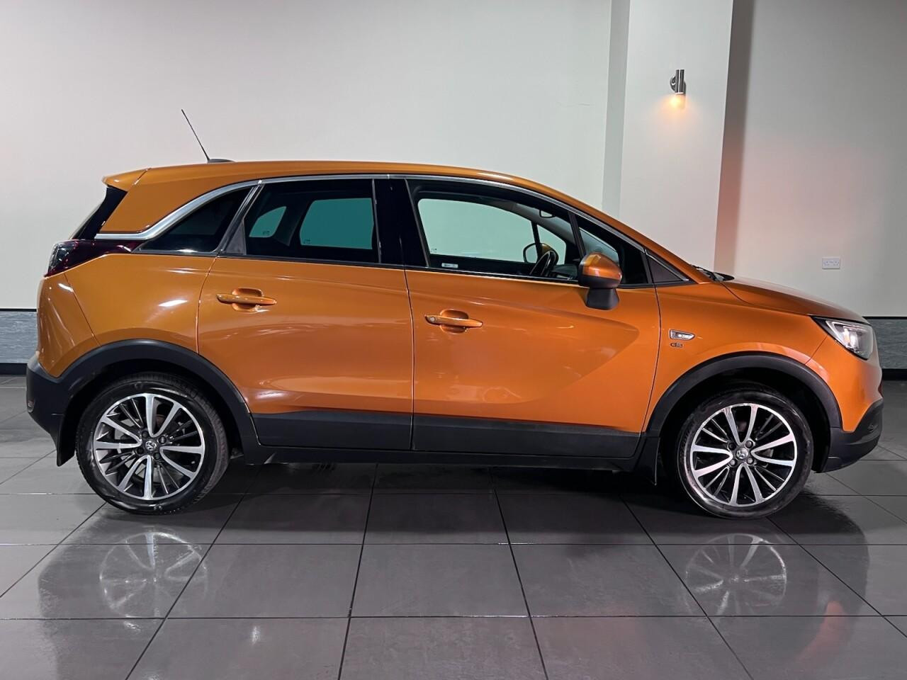 Voiture
                                                 Vauxhall Crossland X 1.6 Turbo D ecoTEC Elite Nav SUV 5dr Diesel Manual Euro 6 (s/s) (99 ps)