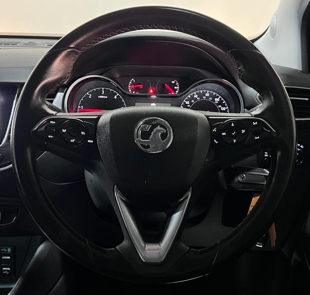 Voiture
                                                 Vauxhall Crossland X 1.6 Turbo D ecoTEC Elite Nav SUV 5dr Diesel Manual Euro 6 (s/s) (99 ps)