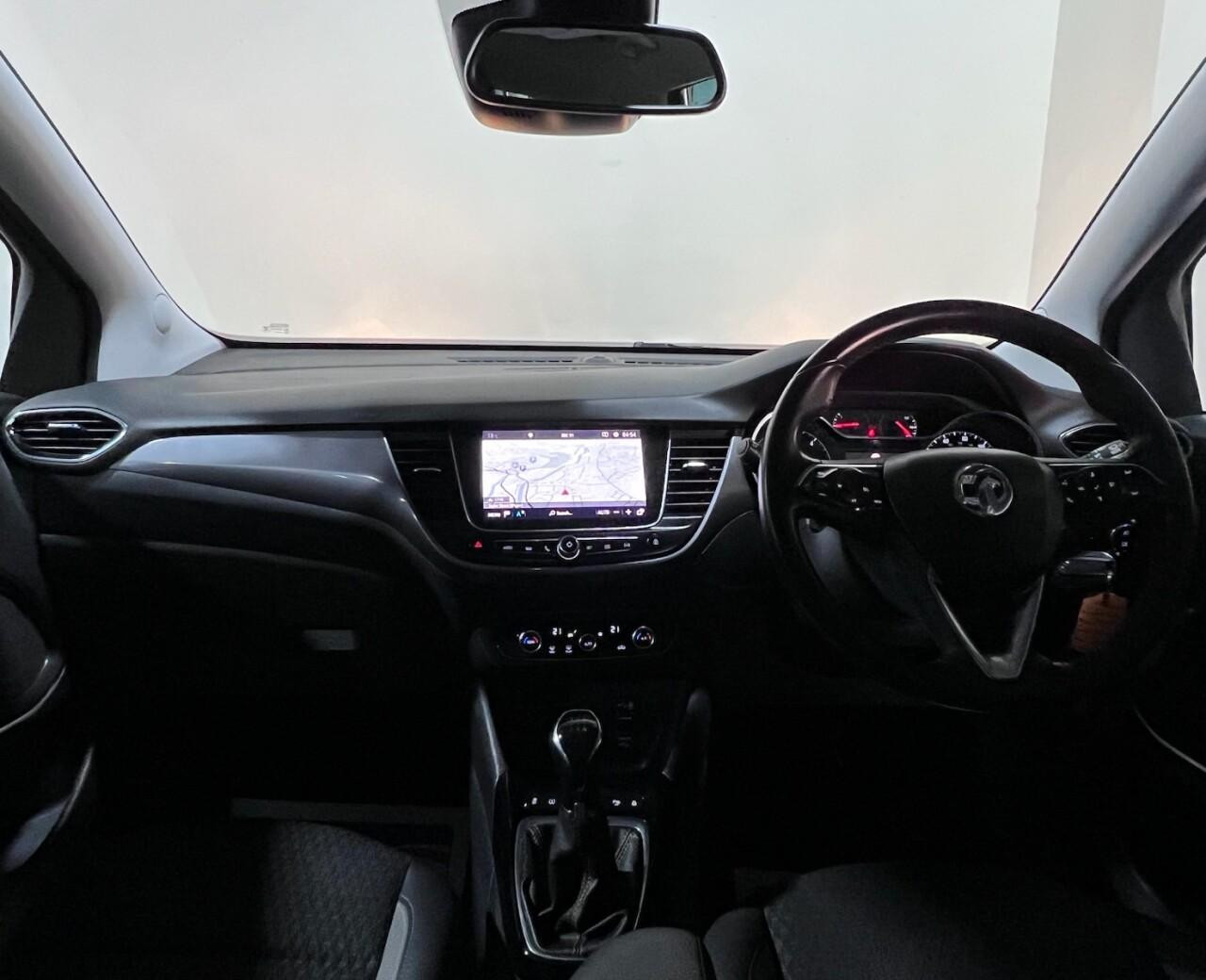 Voiture
                                                 Vauxhall Crossland X 1.6 Turbo D ecoTEC Elite Nav SUV 5dr Diesel Manual Euro 6 (s/s) (99 ps)