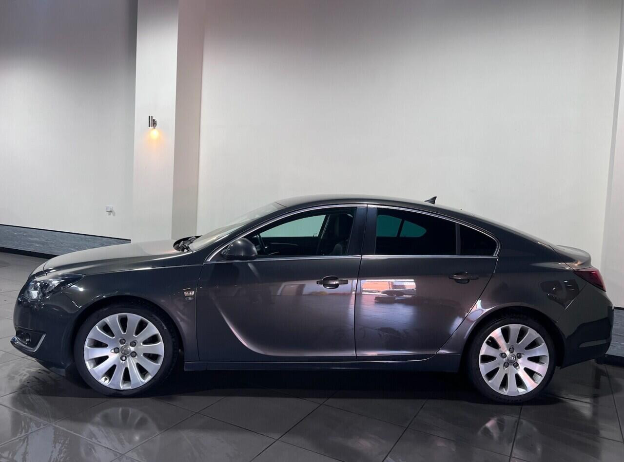 Voiture
                                                 Vauxhall Insignia 2.0 CDTi ecoFLEX Elite Nav Hatchback 5dr Diesel Manual Euro 6 (s/s) (170 ps)