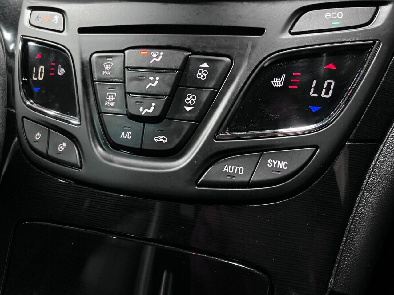 
                                                Voiture
                                                 Vauxhall Insignia 2.0 CDTi ecoFLEX Elite Nav Hatchback 5dr Diesel Manual Euro 6 (s/s) (170 ps)