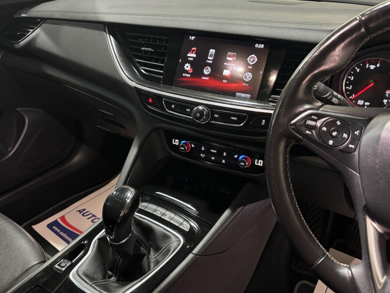 Voiture
                                                 Vauxhall Insignia 2.0 Turbo D BlueInjection Elite Nav Grand Sport 5dr Diesel Manual Euro 6 (s/s) (170 ps)