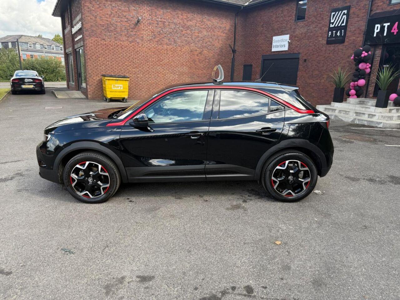 
                                                Voiture
                                                 Vauxhall Mokka 1.2 Turbo SRi Nav Premium SUV 5dr Petrol Manual Euro 6 (s/s) (130 ps)