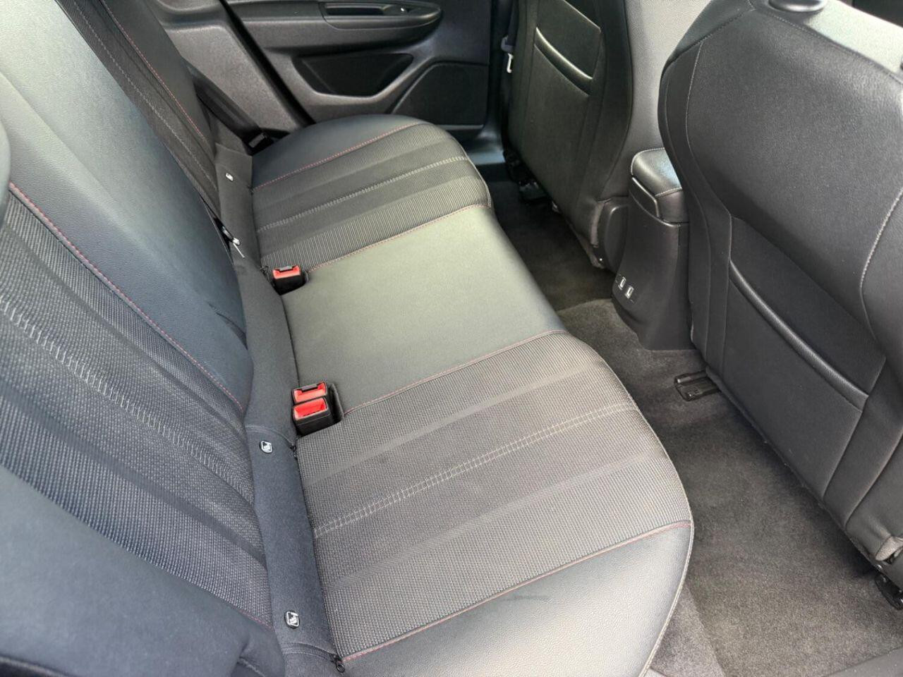 
                                                Voiture
                                                 Vauxhall Mokka 1.2 Turbo SRi Nav Premium SUV 5dr Petrol Manual Euro 6 (s/s) (130 ps)