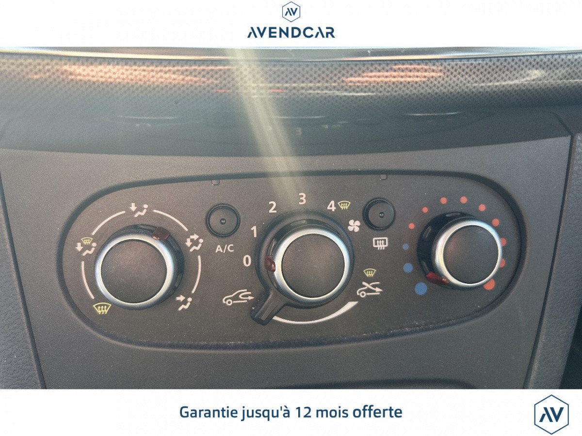 
                                                Voiture
                                                 Véhicule Dacia Sandero (2)