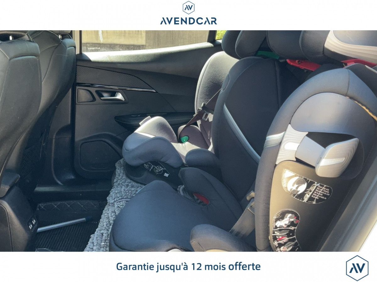 
                                                Voiture
                                                 Véhicule Peugeot 2008 (2)