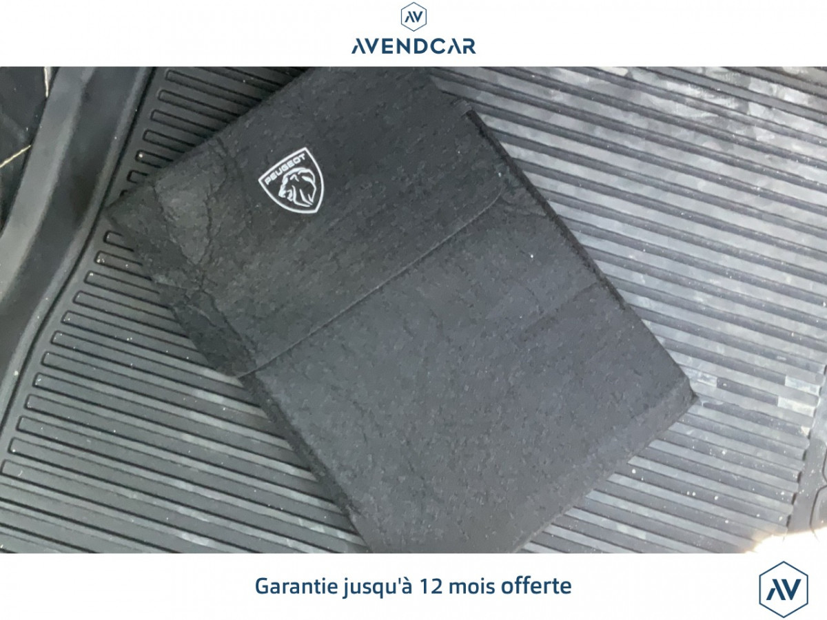 
                                                Voiture
                                                 Véhicule Peugeot 2008 (2)