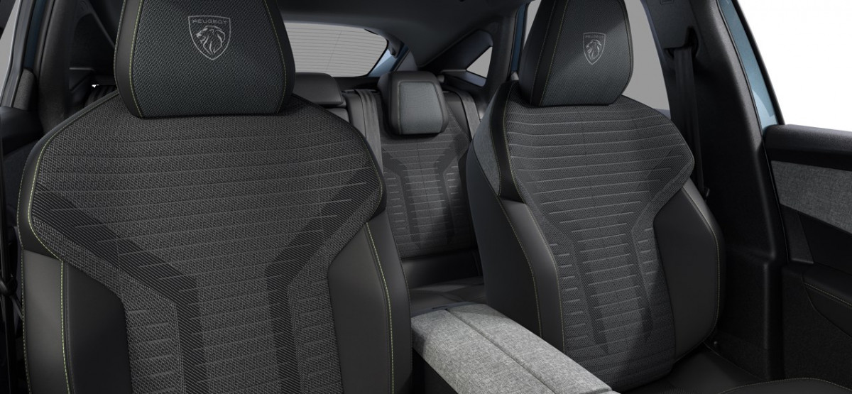 
                                                Voiture
                                                 Véhicule Peugeot 3008 (3)