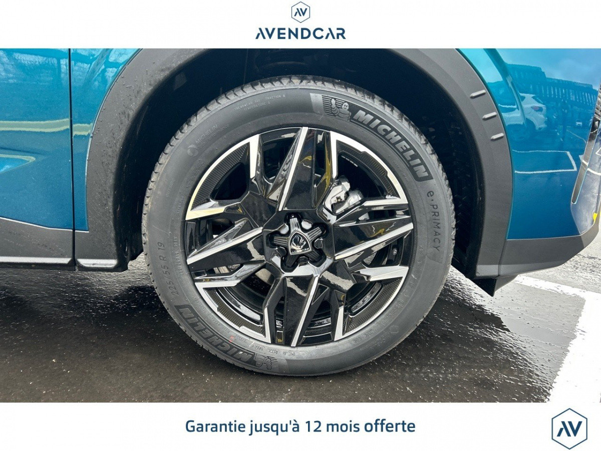 
                                                Voiture
                                                 Véhicule Peugeot 3008