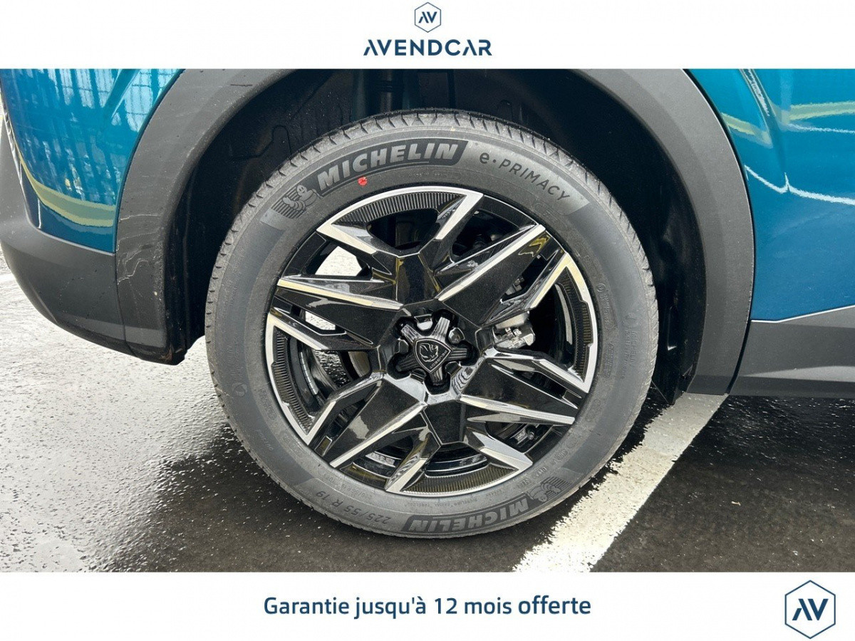 
                                                Voiture
                                                 Véhicule Peugeot 3008