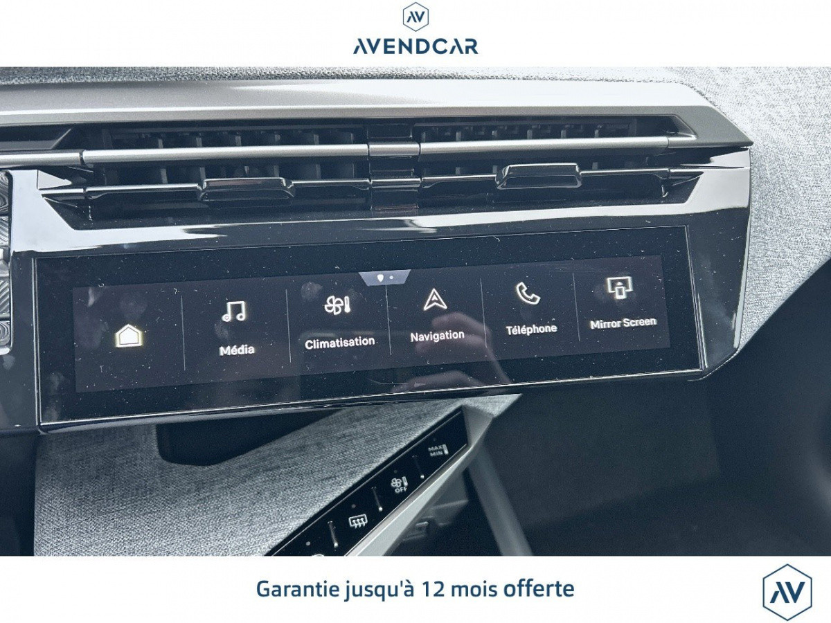 
                                                Voiture
                                                 Véhicule Peugeot 3008