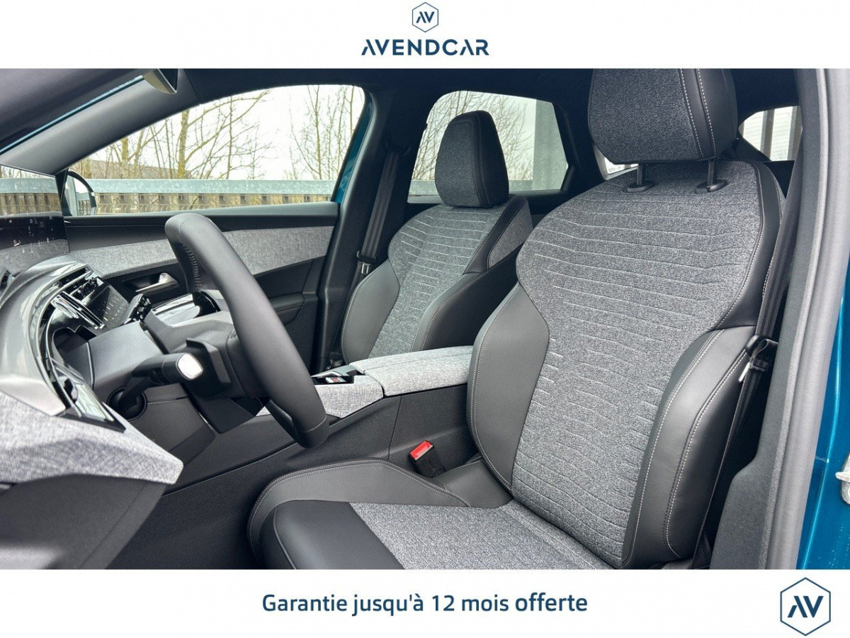 
                                                Voiture
                                                 Véhicule Peugeot 3008