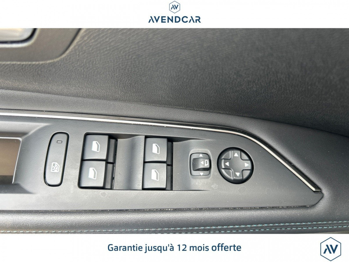 
                                                Voiture
                                                 Véhicule Peugeot 3008