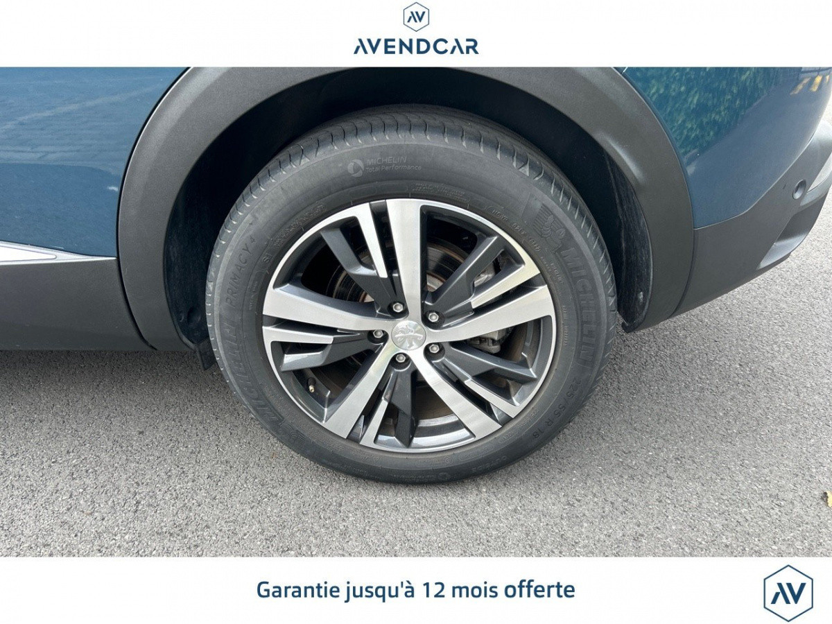 
                                                Voiture
                                                 Véhicule Peugeot 3008