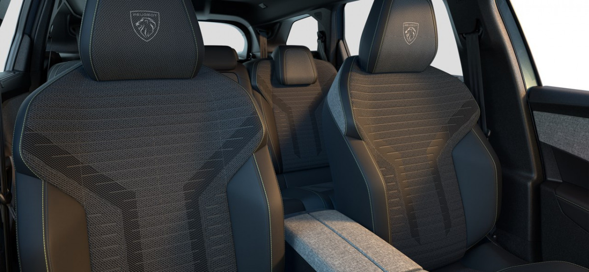 
                                                Voiture
                                                 Véhicule Peugeot 5008