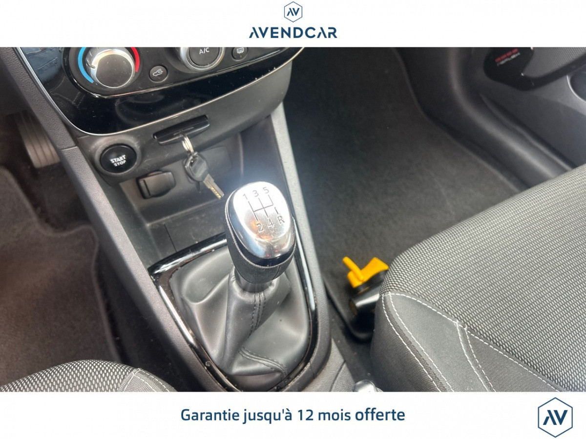 
                                                Voiture
                                                 Véhicule Renault Clio (4)
