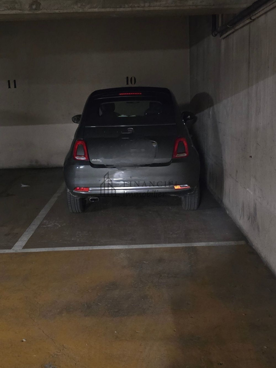 
                                                Vente
                                                 VEND PARKING RUE DES RENAUDES