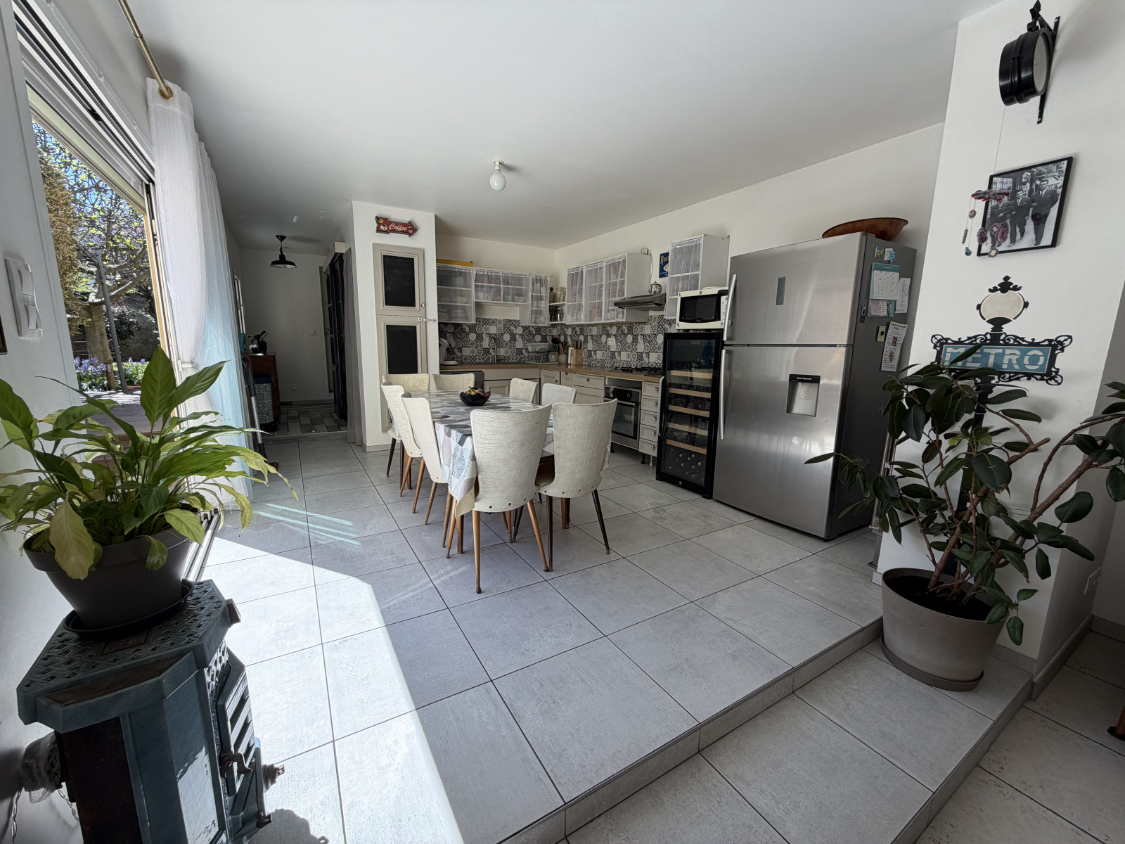 
                                                Vente
                                                 VÉNISSIEUX – MAISON COUP DE CŒUR EN IMPASSE, AU CALME ABSOLU