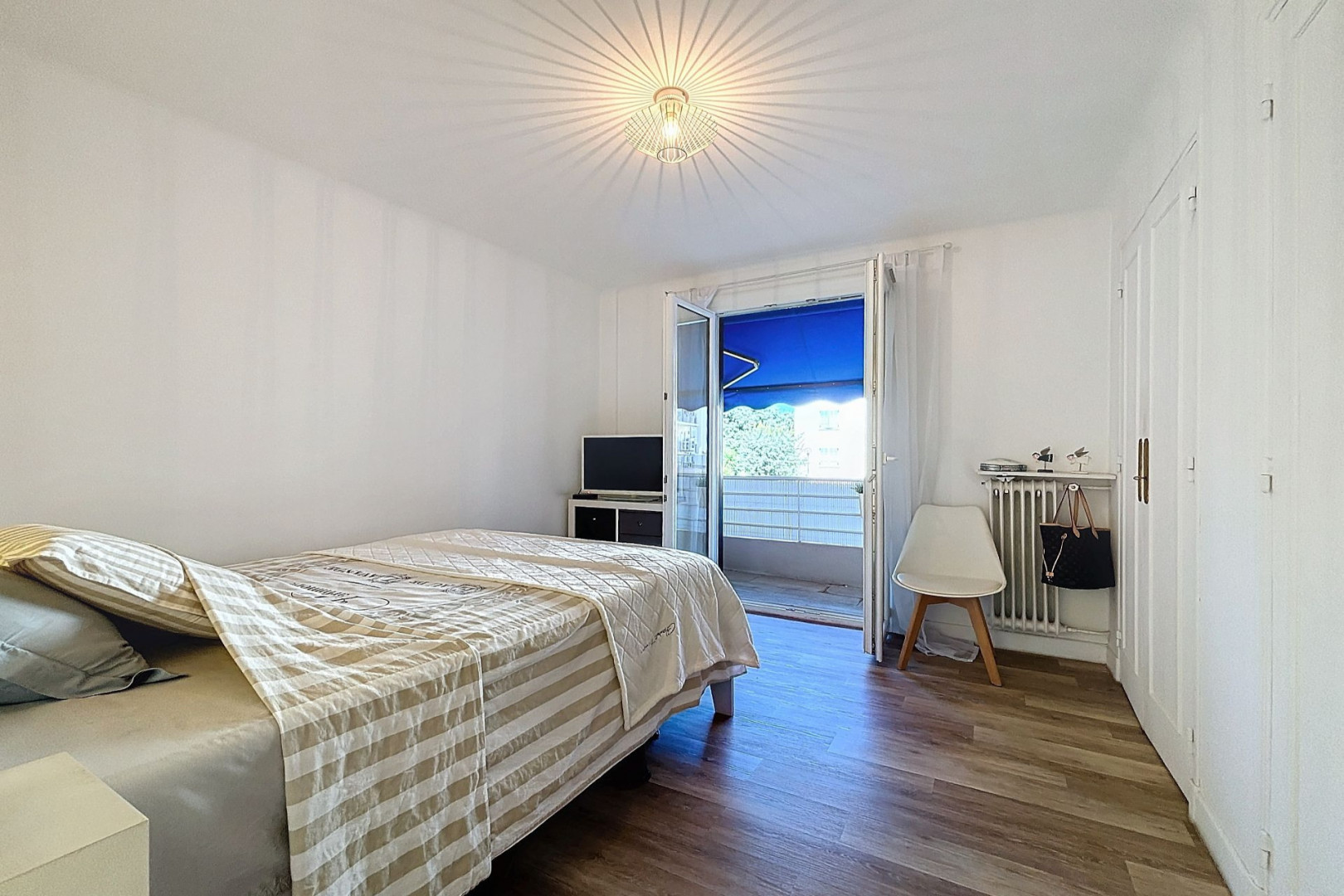 
                                                Vente
                                                 vente appartement 3 Pièce(s)