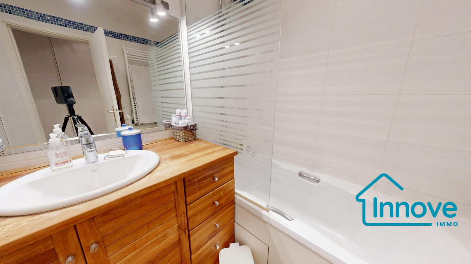 
                                                Vente
                                                 Vente appartement 5 pièces - Versailles Rive droite