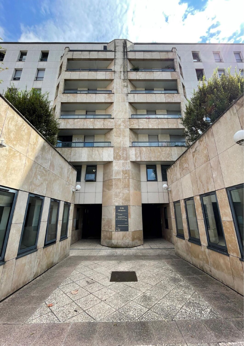 
                                                Vente
                                                 Vente Bureaux Courbevoie 92400