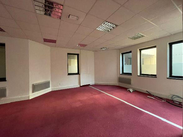 
                                                Vente
                                                 Vente Bureaux Courbevoie 92400