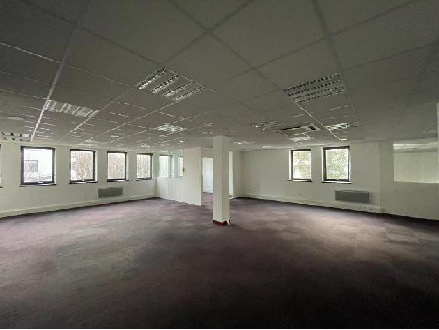 
                                                Vente
                                                 Vente Bureaux Courbevoie 92400