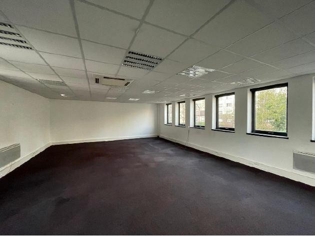 
                                                Vente
                                                 Vente Bureaux Courbevoie 92400