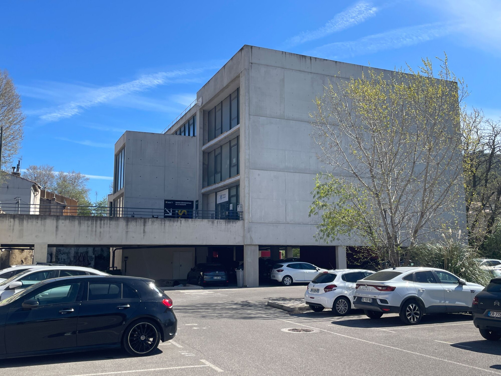 
                                                Vente
                                                 Vente Bureaux Marseille 13011