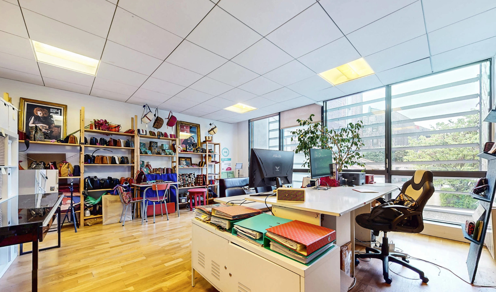 
                                                Vente
                                                 Vente Bureaux Montreuil 93100