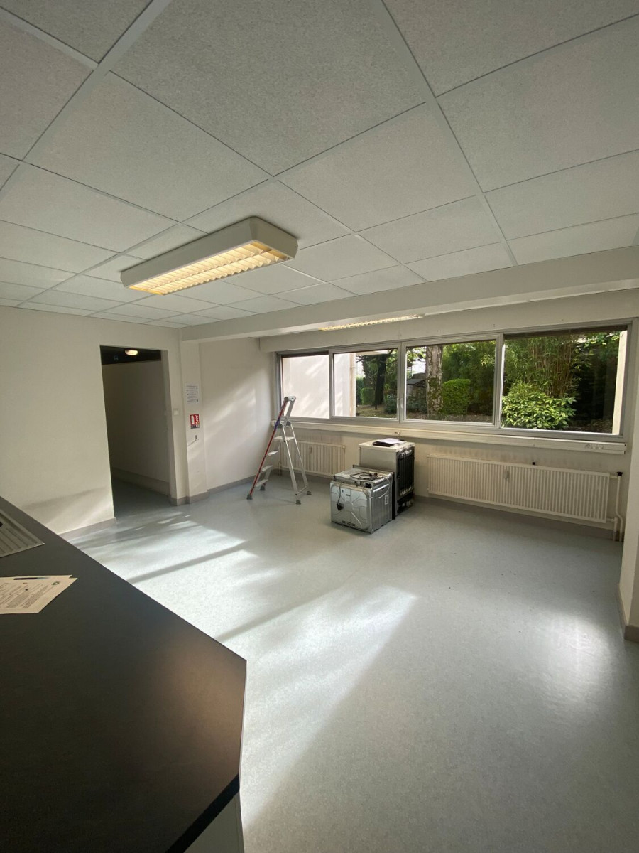 
                                                Vente
                                                 Vente Bureaux Nantes 44000