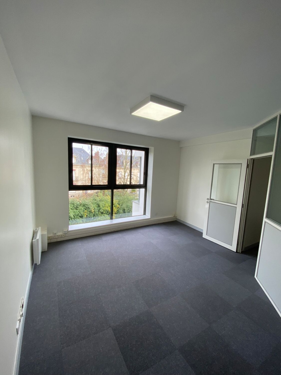 
                                                Vente
                                                 Vente Bureaux Nantes 44000