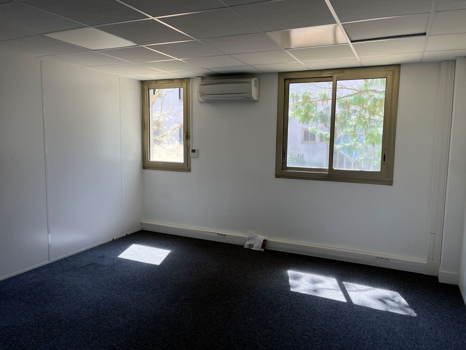 
                                                Vente
                                                 Vente Bureaux Nantes 44000