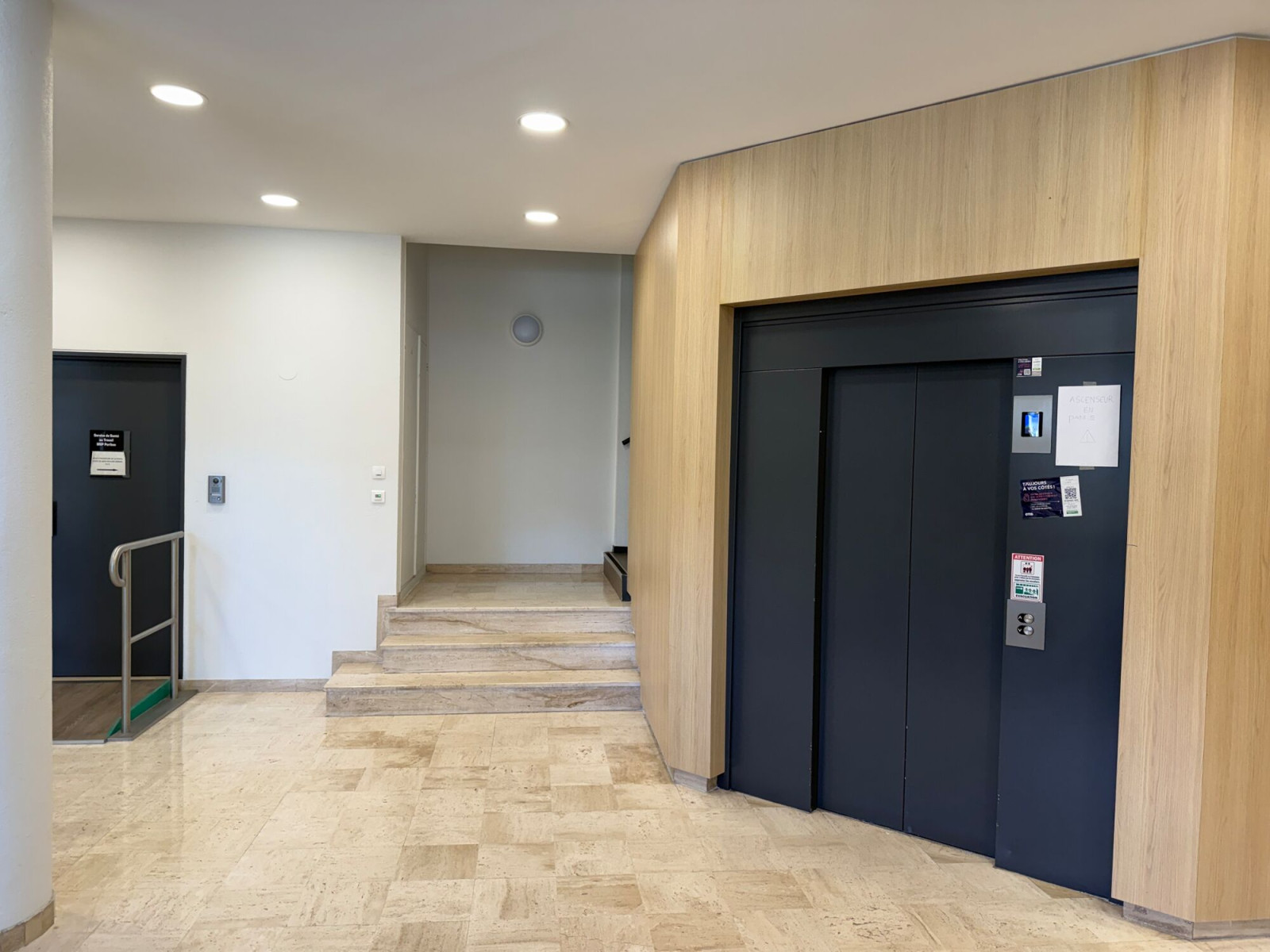 
                                                Vente
                                                 Vente Bureaux Nantes 44000