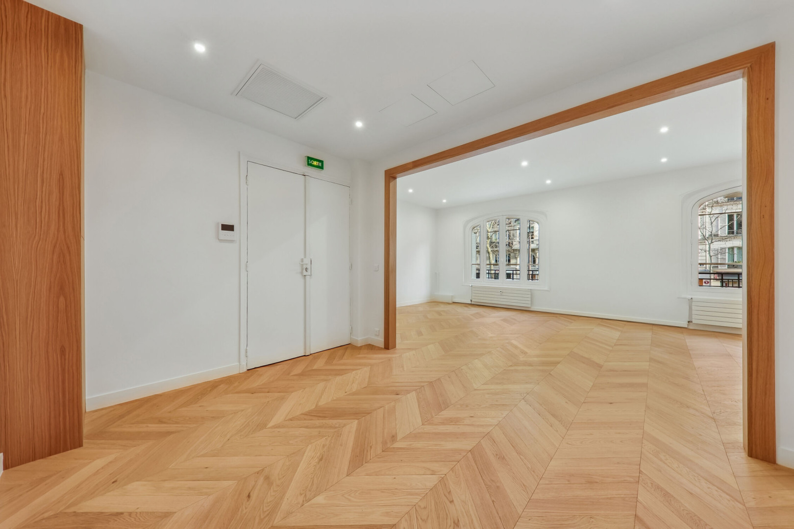 
                                                Vente
                                                 Vente Bureaux Paris 75007