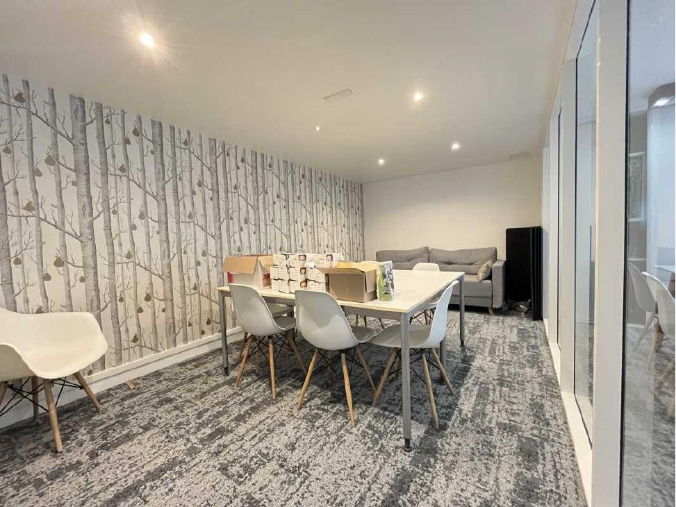 
                                                Vente
                                                 Vente Bureaux Paris 75008