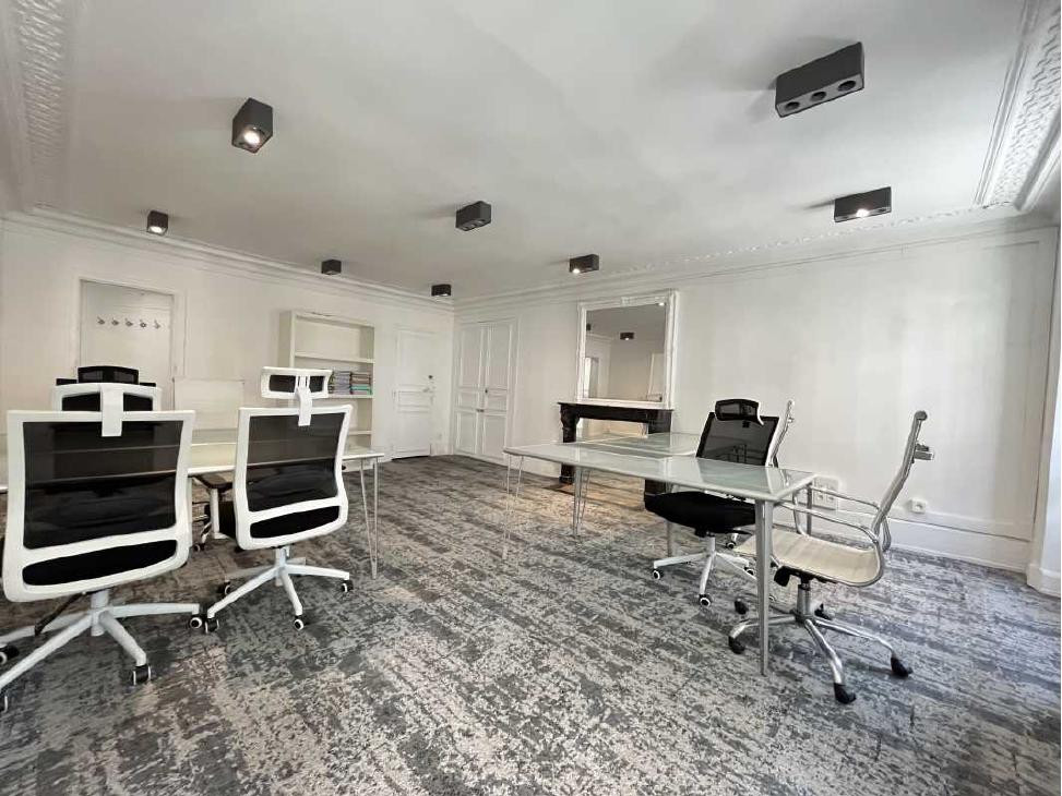 
                                                Vente
                                                 Vente Bureaux Paris 75008