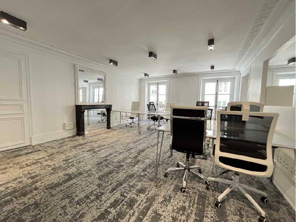 
                                                Vente
                                                 Vente Bureaux Paris 75008