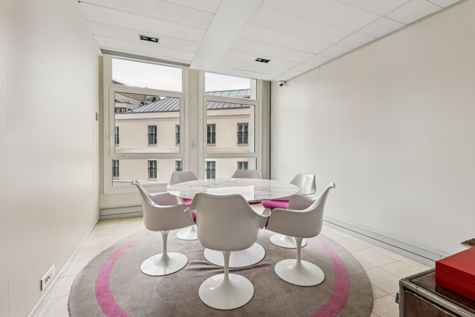 
                                                Vente
                                                 Vente Bureaux Paris 75008