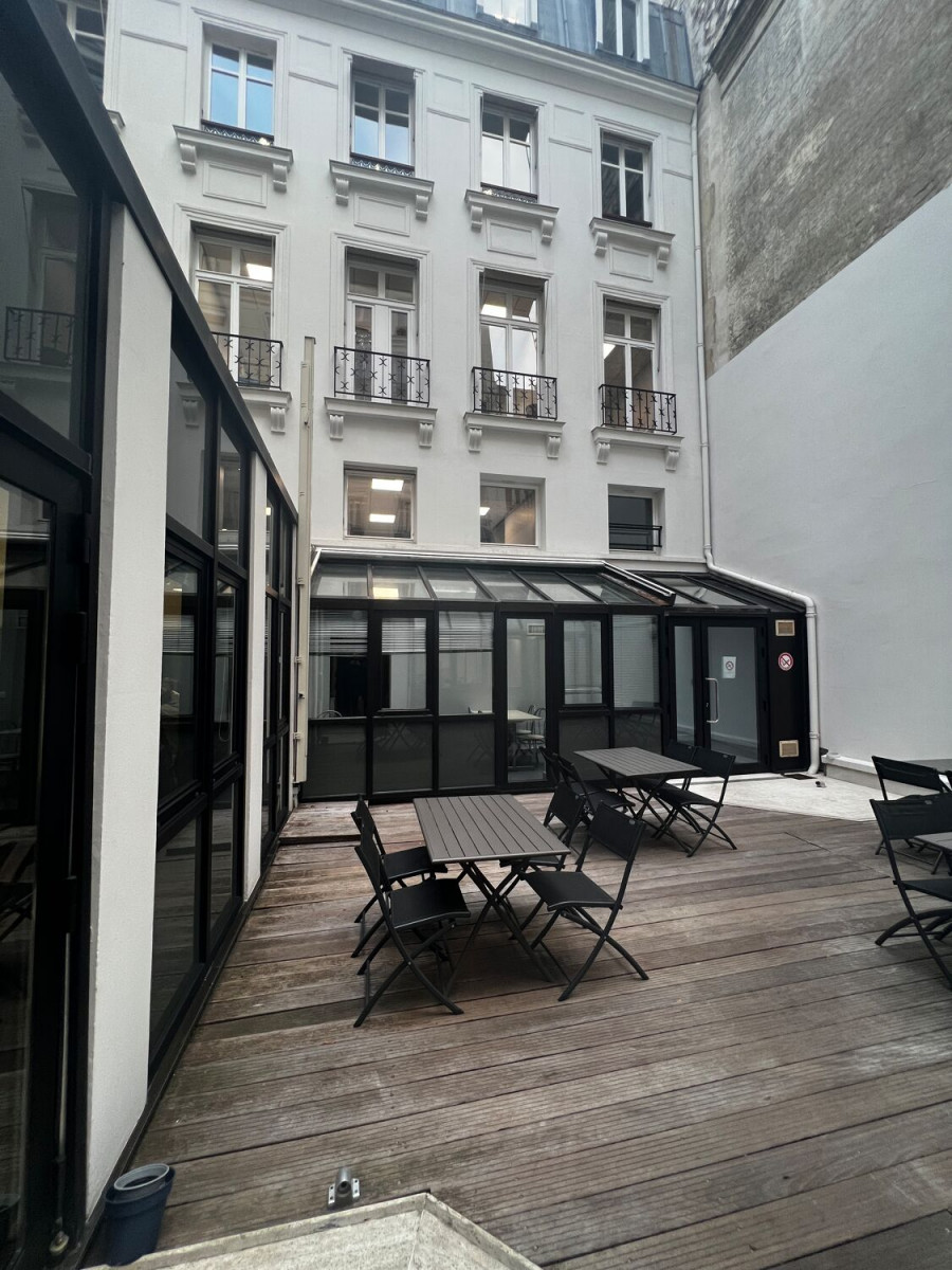 
                                                Vente
                                                 Vente Bureaux Paris 75009