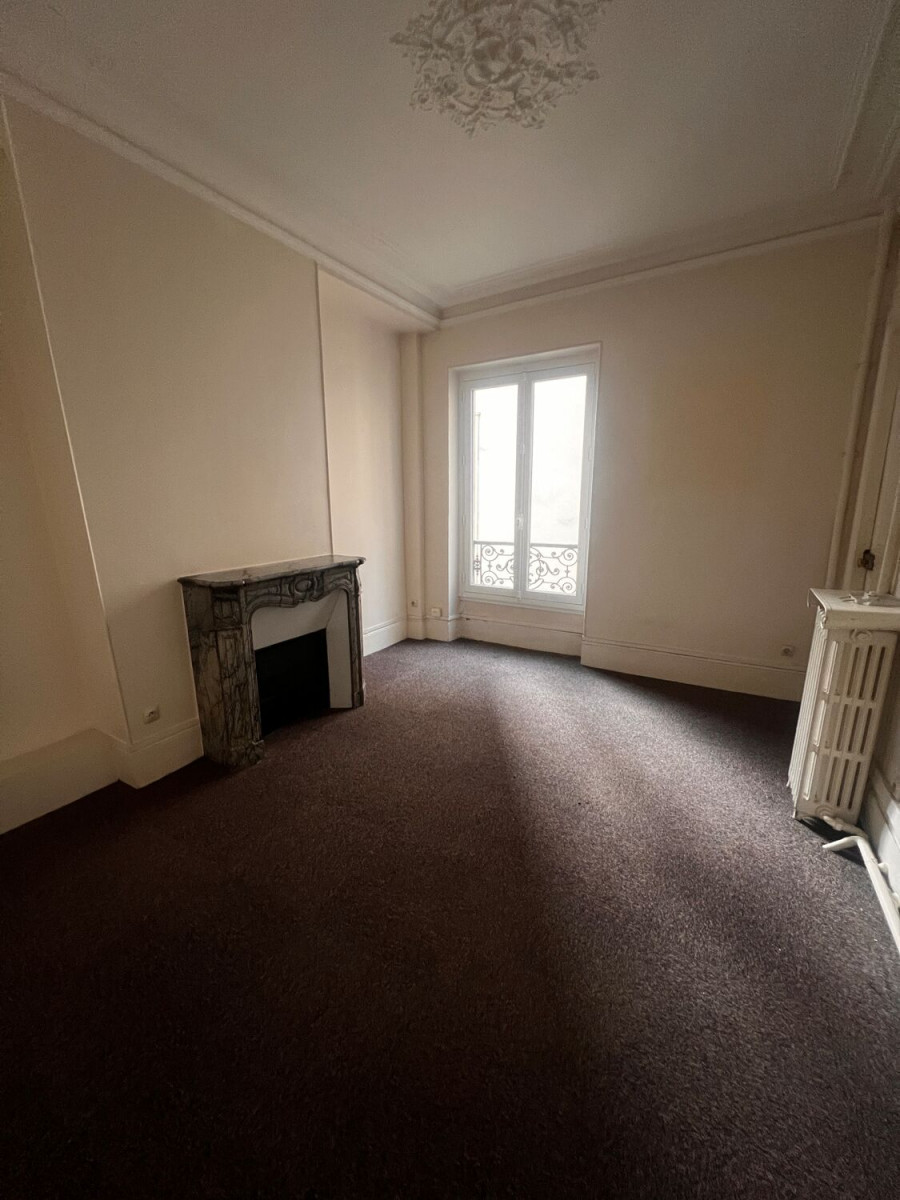 
                                                Vente
                                                 Vente Bureaux Paris 75009