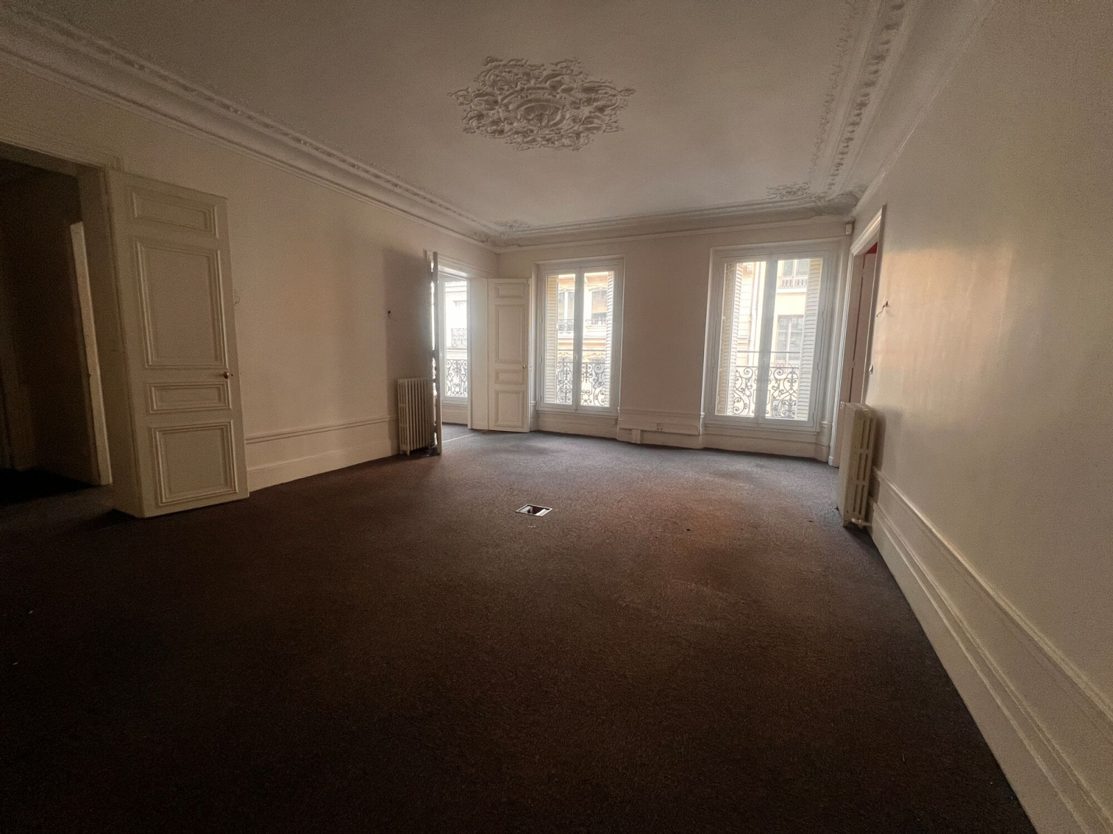 
                                                Vente
                                                 Vente Bureaux Paris 75009